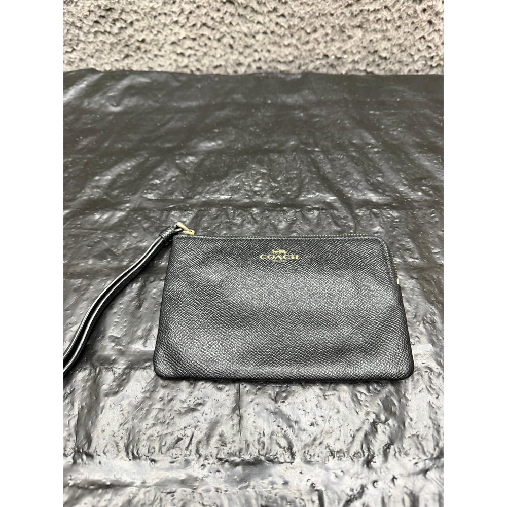 Coach Corner Zip Wristlet #58032 Crossgrain Leather Gold Black 6" x 4"
